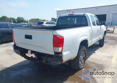 2017 Toyota Tacoma Access Cab z USA, uszkodzony, nr VIN 5TFRX5GN2HX075352